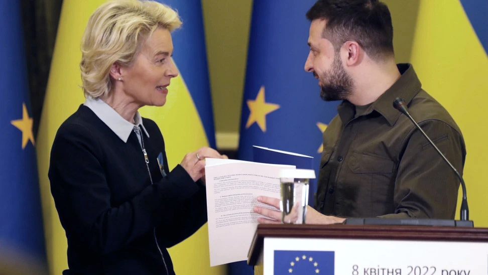 Ούρσουλα φον ντερ Λάιεν: «Μέσα στην βδομάδα» η απάντηση για την ένταξη της Ουκρανίας στην ΕΕ